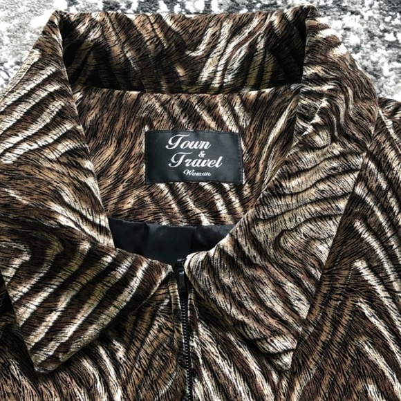 TOWN & TRAVEL WOMEN ZIP BLAZER JACKET BEATIFUL BROWN ANIMAL PATTERN PLUS SIZE 2X - Picture 2 of 6